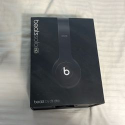 Beats By Dre ( Not Wireless)