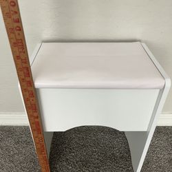 Modern Foot Stool/ Ottoman/Shelf