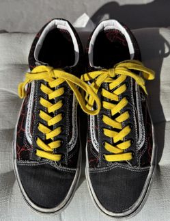 Vans X Netflix “Stranger Things” Size 9 1/2