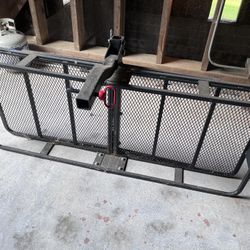 Curt 500-lb Hitch Carrier