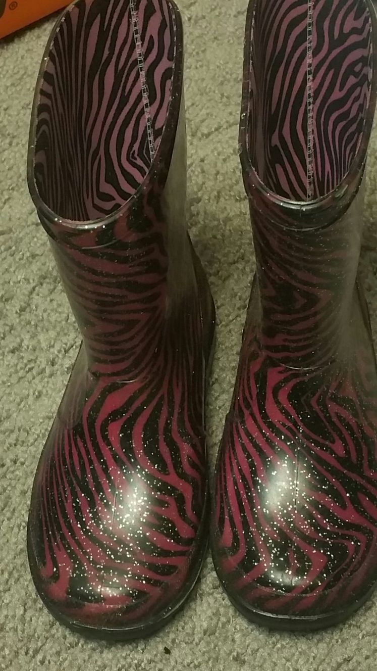 Pink Zebra Rain Boots Girls size 11