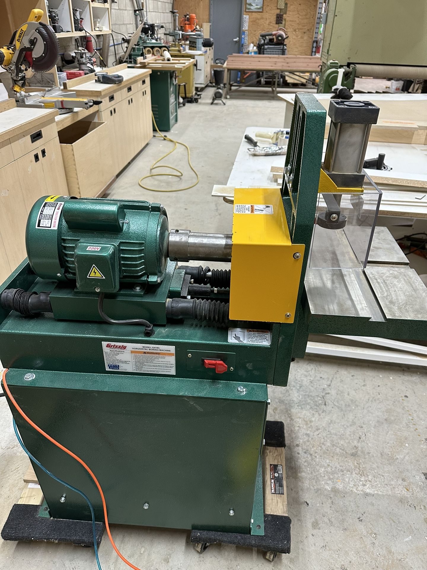 Horizontal Boring Machine NEW, NEVER USED.