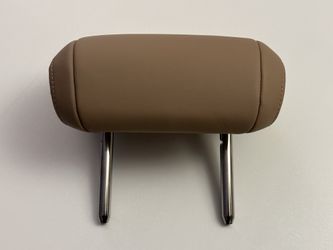 20-23 PORSCHE MACAN Rear Center Headrest