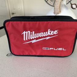 Milwaukee Tool Bag 16”