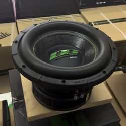 Deaf Bounce 2000w Rms! Just Upgraded, Super Clean! Payed Over $420 After Tax. Don’t Miss Out On This Deal, Willing To Accept Trades. 