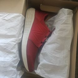 Maroon new balance 6y