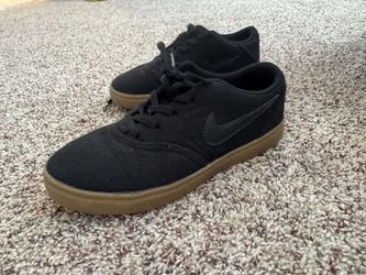 2Y Nike shoes