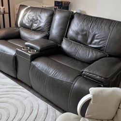 Power Reclining Loveseat 