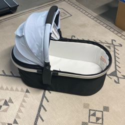 Mockingbird Bassinet 