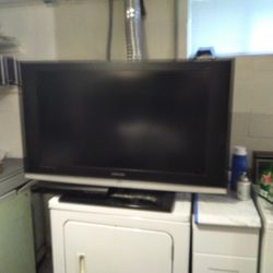 Samsung TV With Blu-ray Player 
