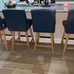 FREE STOOLS