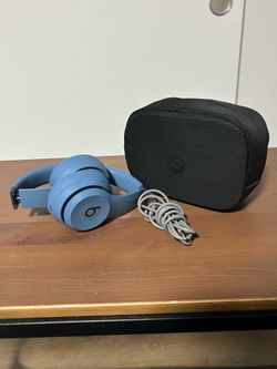 Beats Solo 4 Wireless Headphones Blue With Case
