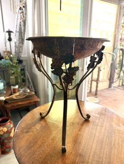 VTG French Art Nouveau adorned grapes-leaves-vines iron welded 17”Tx13”W