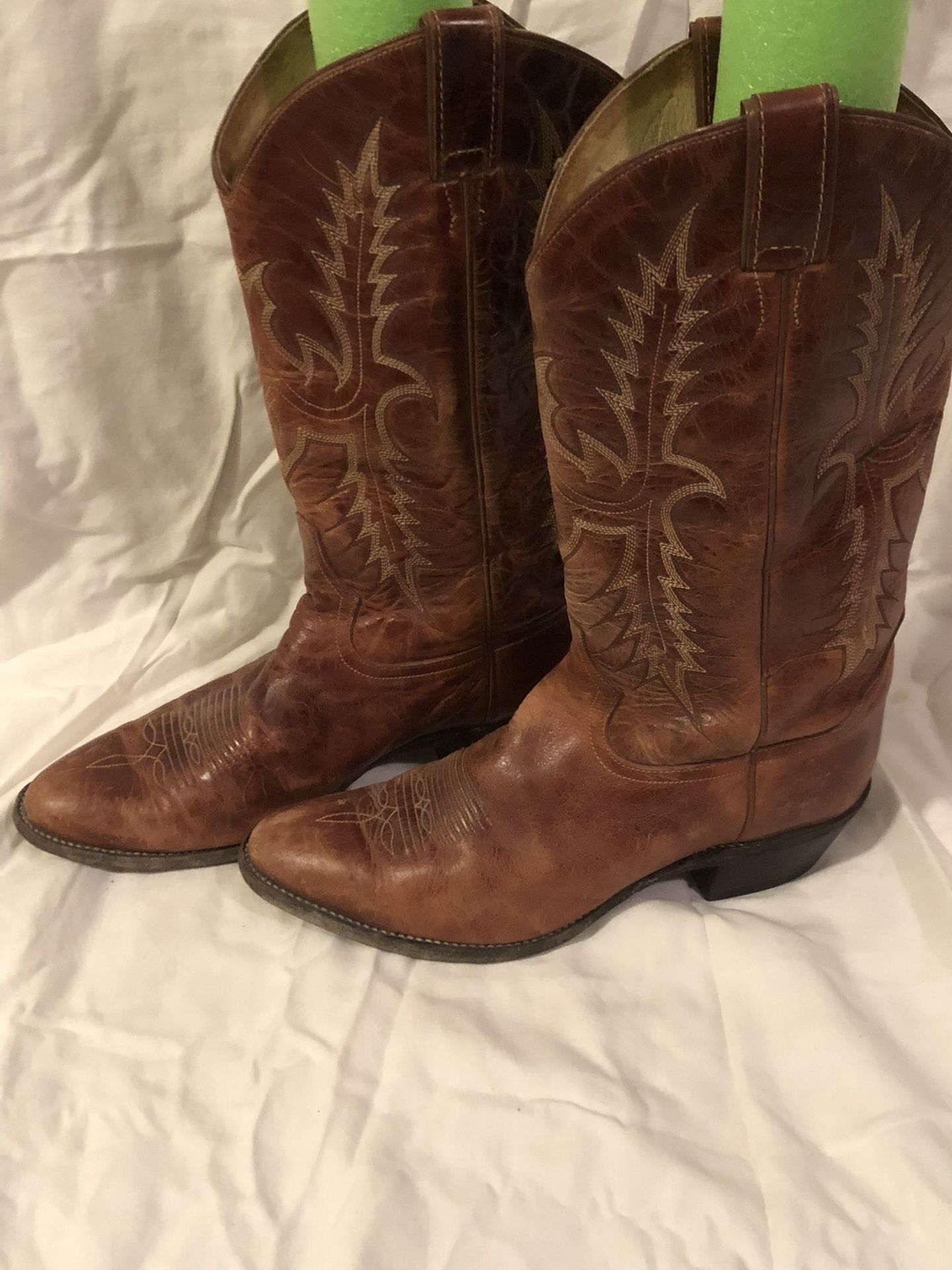 Women’s 9M Brown Western boots
