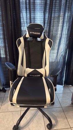 Gaming chair