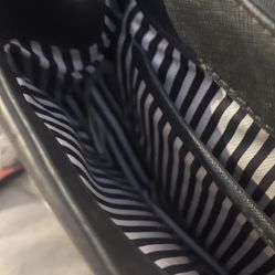 Black Kate Spade Handbag With Gold Logo 