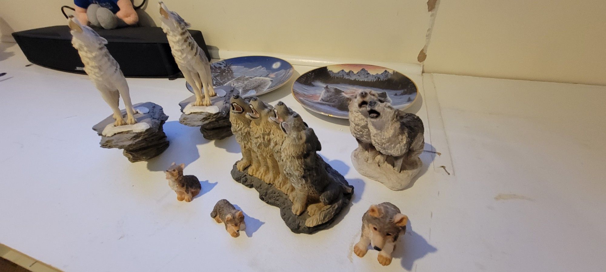 Wildlife Statues And Plates