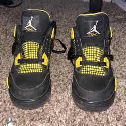 Jordan 4 Yellow Thunders 