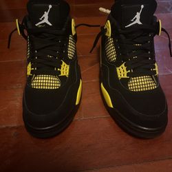Jordan 4 Yellow Thunder Size 8 Men’s New Basically 