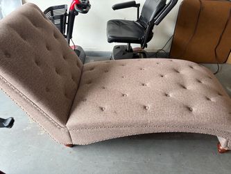 Chaise lounge