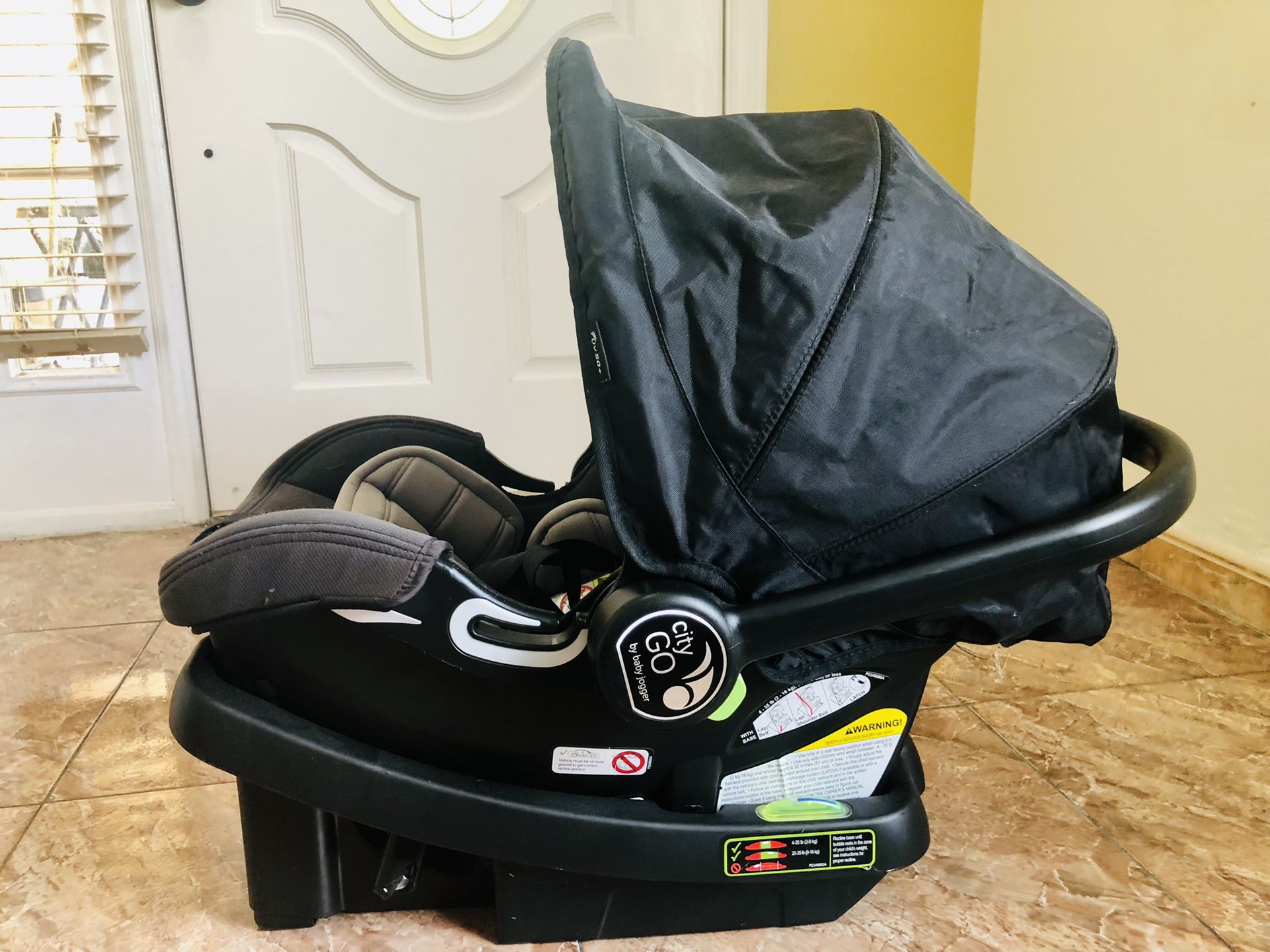 4 Child Car Seats - $40 Each | Buy 2 or More, Get a Free Bag of Clothes