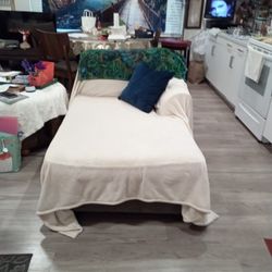 Chaise Excellent  condition 