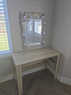 Vanity desk mirror