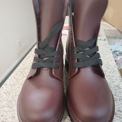 WOMENS BOOTS