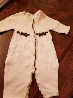 Baby's clothes
