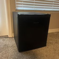 Hisense Mini Fridge