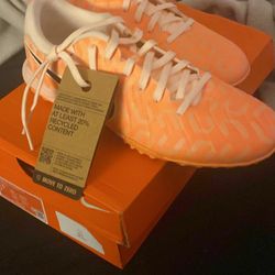 8 Pairs Of Brand New Tennis Shoes $460