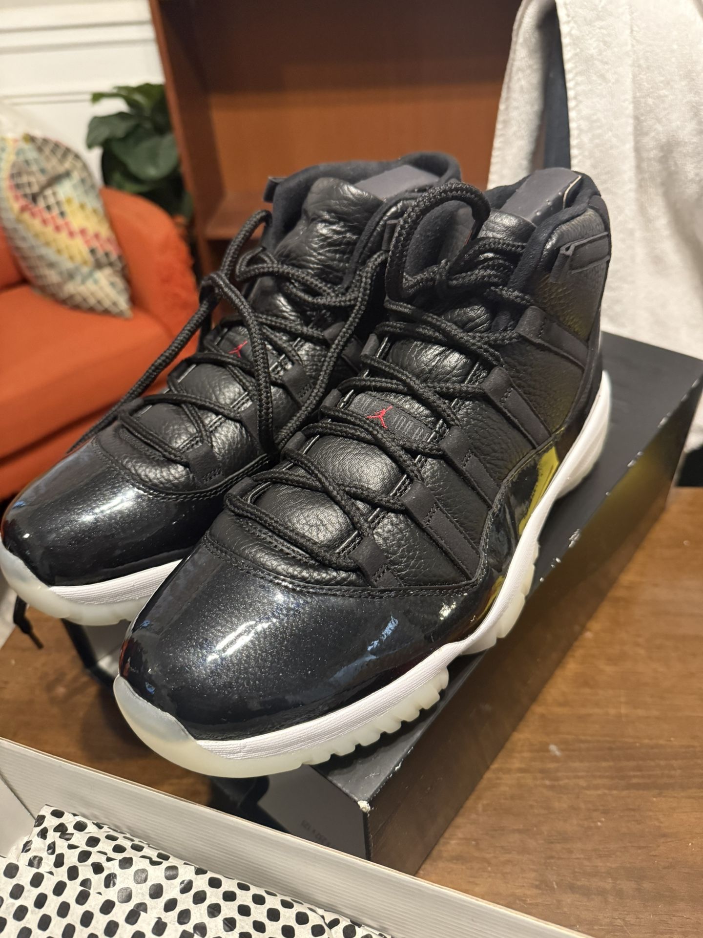 Air Jordan Retro 11 “72-10”