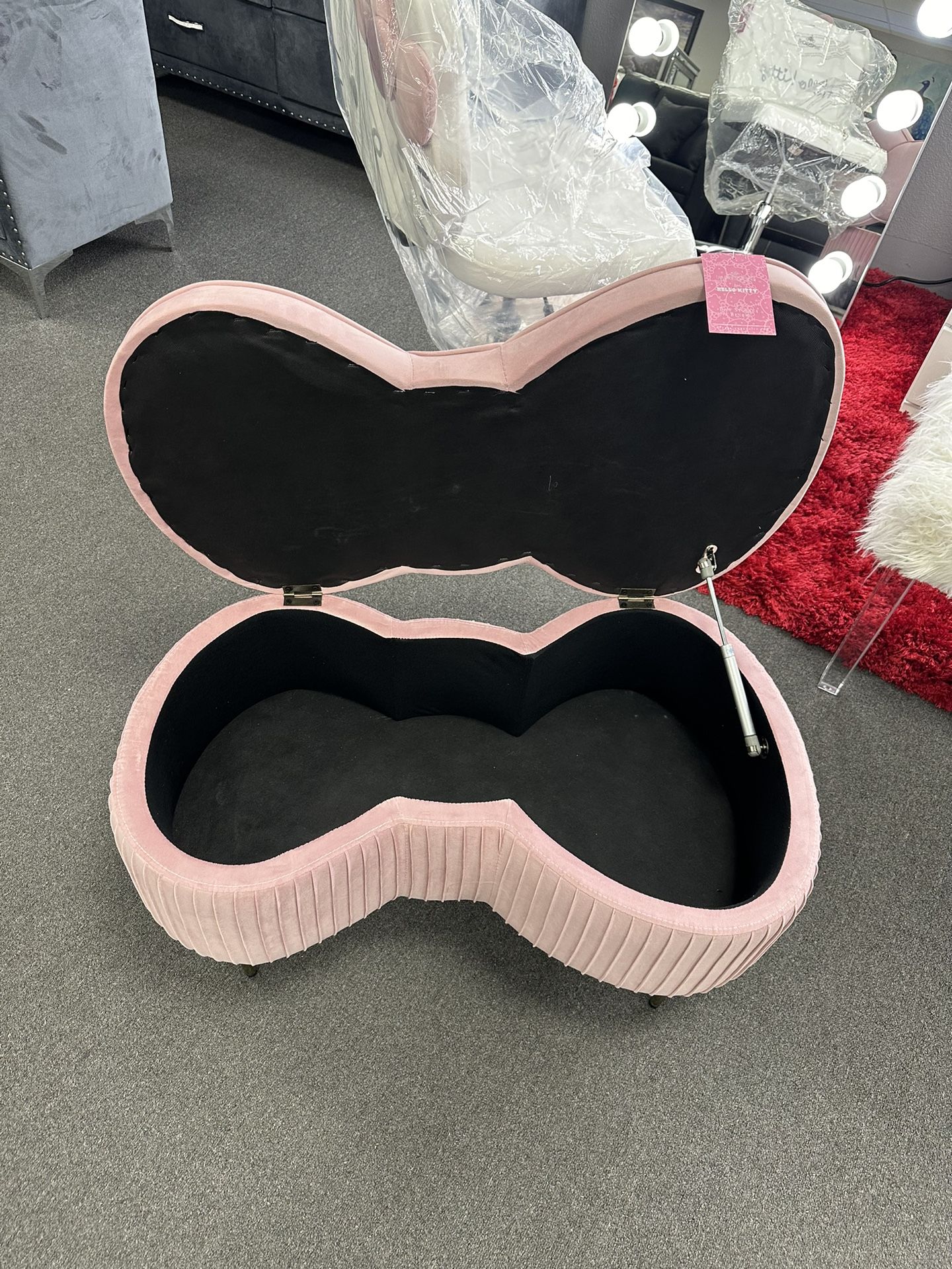 Hello Kitty Storage Bench