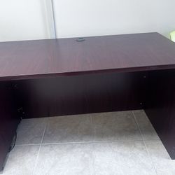 FREE DESK 48”x24”