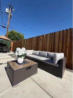 210$$beautiful wicker patio set with fire pit table FREE DELIVERY