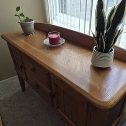 Buffet- Beautiful Oak