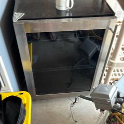 Magic Chef Mini Fridge