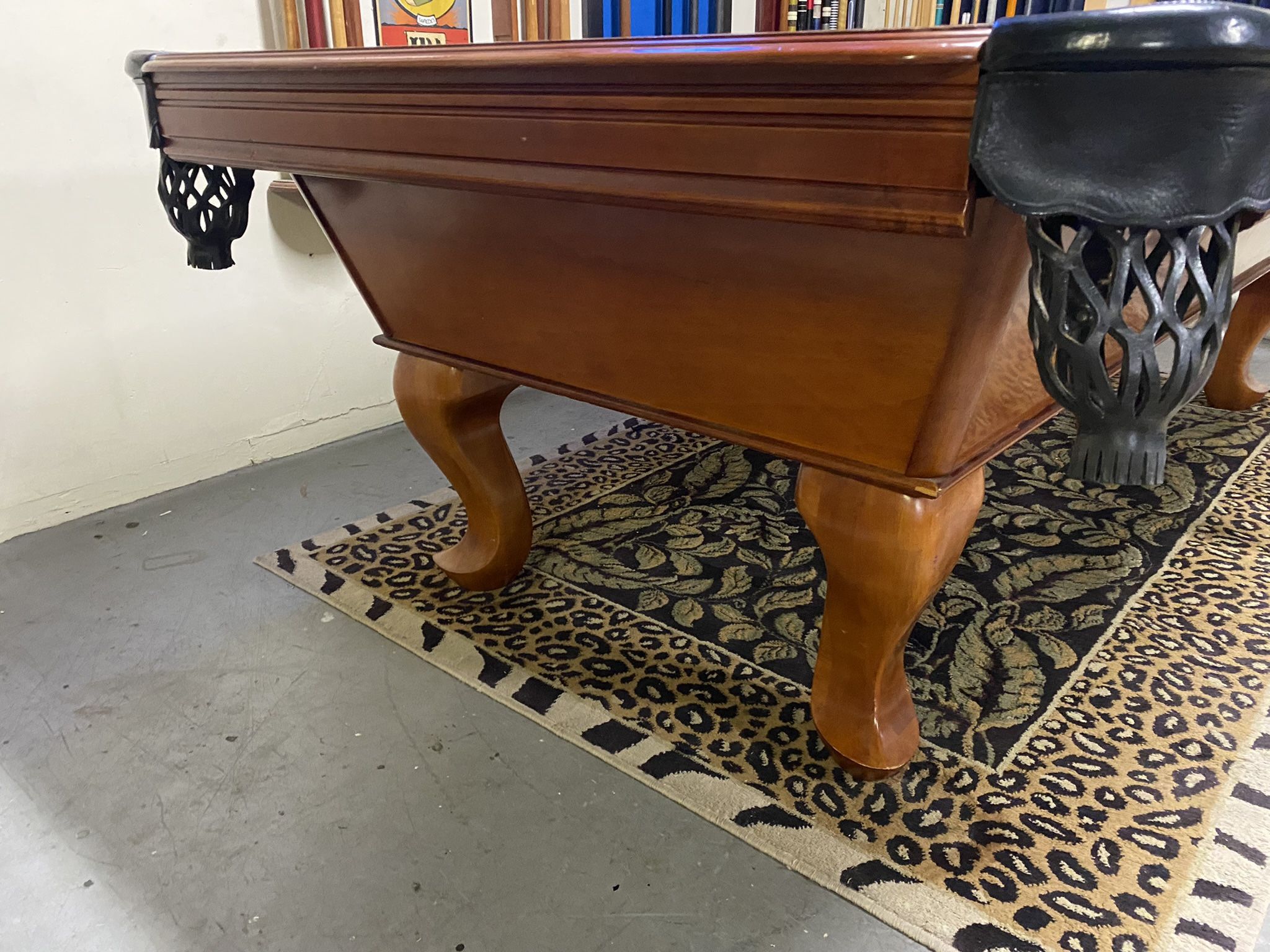 Stunning 8’ Billiard Pool Table Brand New Felt Can Deliver! for