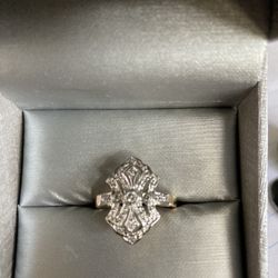 Lady’s Vintage Style Diamond Ring