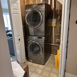 Samsung Washer Dryer Set (electric, stackable).