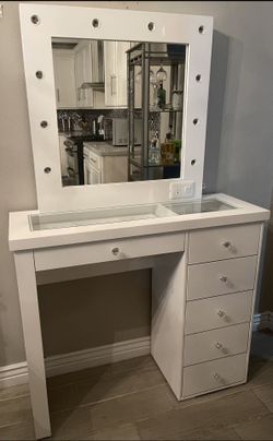 Vanity 