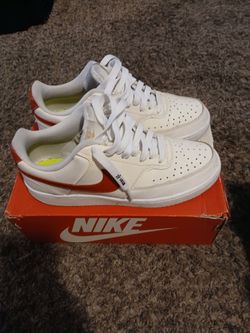 Nike size 8 women 7 men used with box