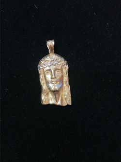 10k gold pendant #111915-1 MJ