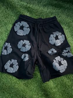 Denim Tears - Black Sweat Shorts with Grey Wreath Logo Brand New
