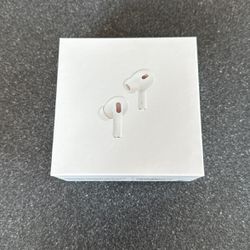 Apple Airpods Pro 2nd Gen with Magsafe Wireless Charging Case (2023, USB C