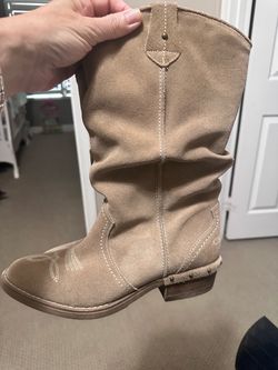 Suede boots