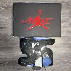 Awake Jordan 5’s Size 9