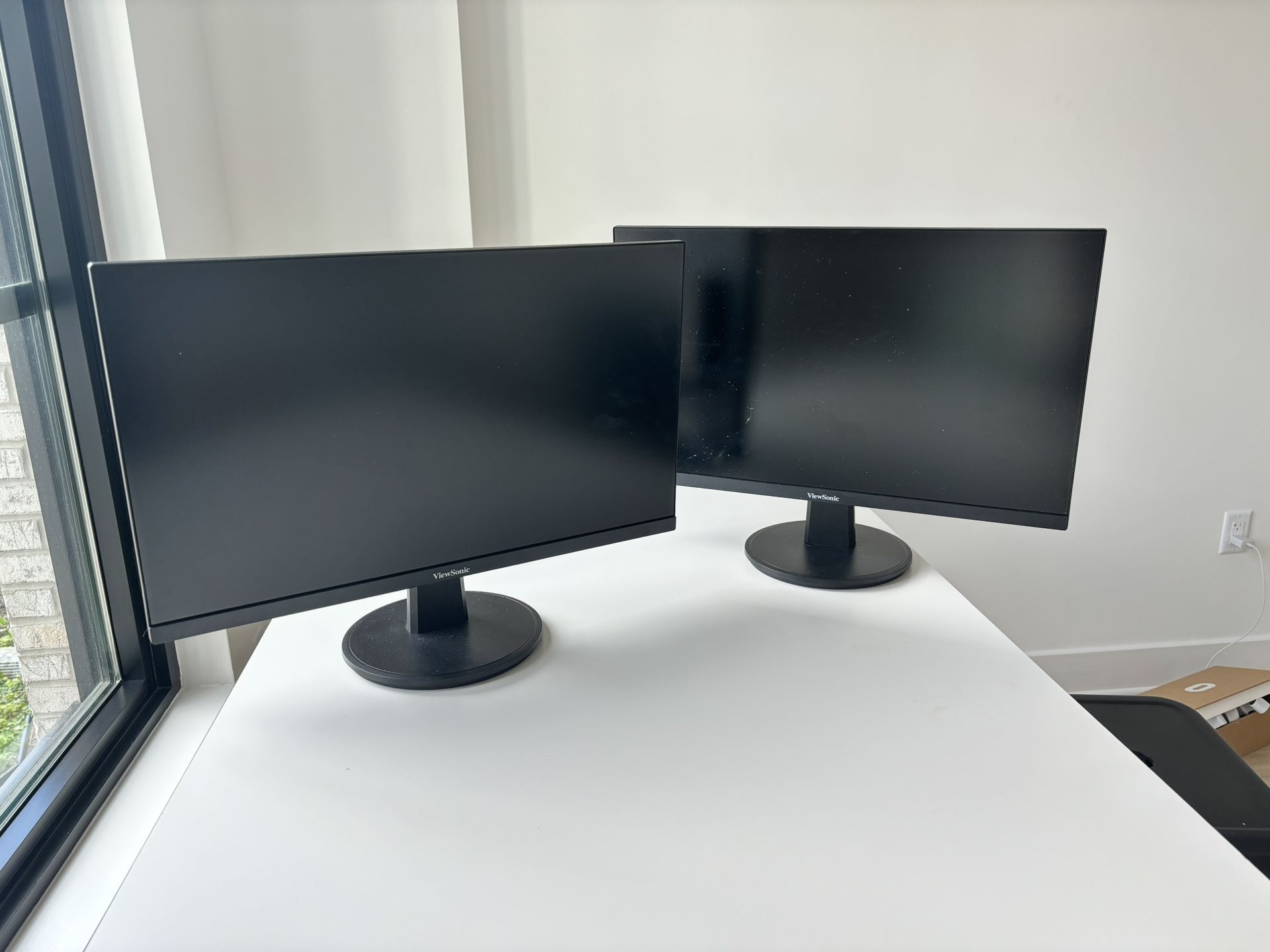2 ViewSonic 24 Inches Desk Monitors