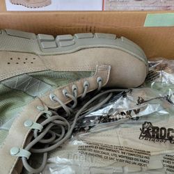 New Military Boots Rocky 9.5 Mens