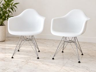 Set of 2 Mid-Century Modern White Molded Armchairs ā Chrome Eiffel Base